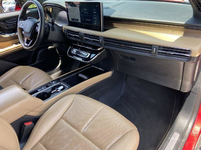Used 2023 Lincoln Corsair Reserve w/ Equipment Group 201A FWD image 26