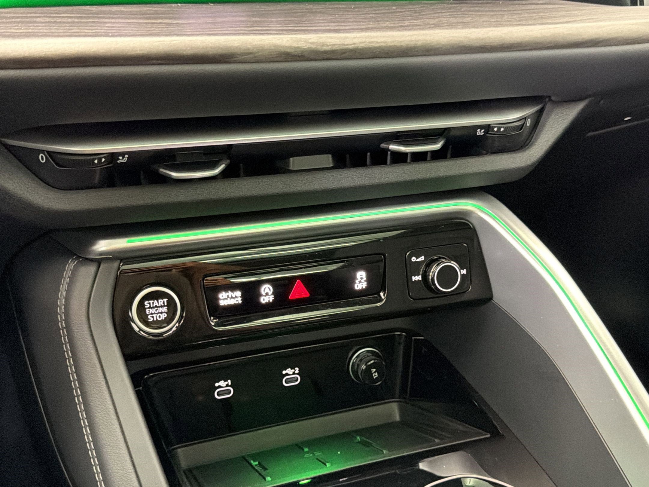 Certified 2025 Audi Q5 Premium w/ Convenience Package AWD/4WD image 30
