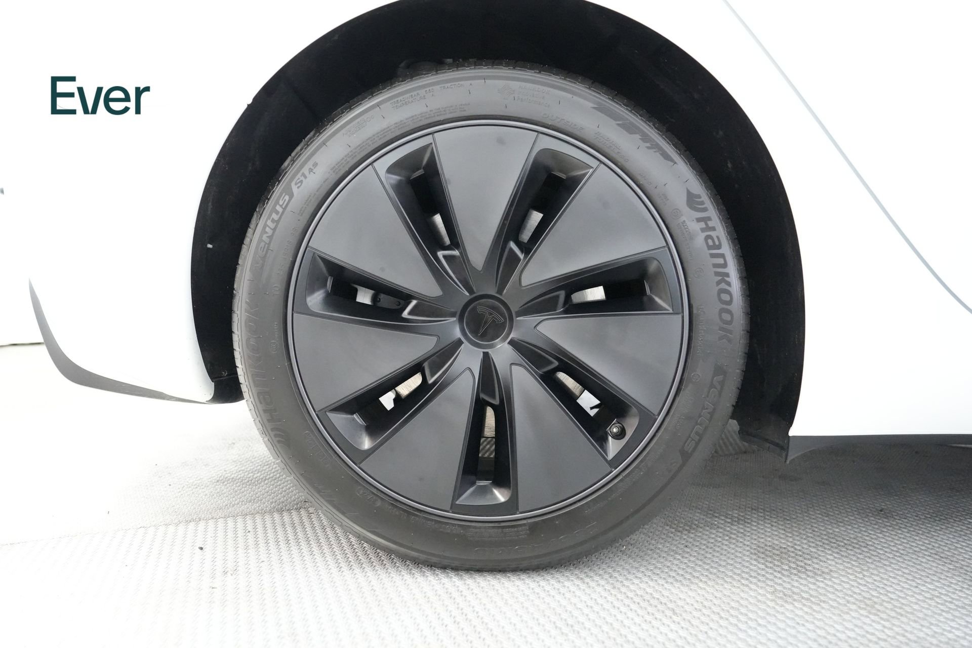 Used 2025 Tesla Model 3 Long Range AWD/4WD image 9