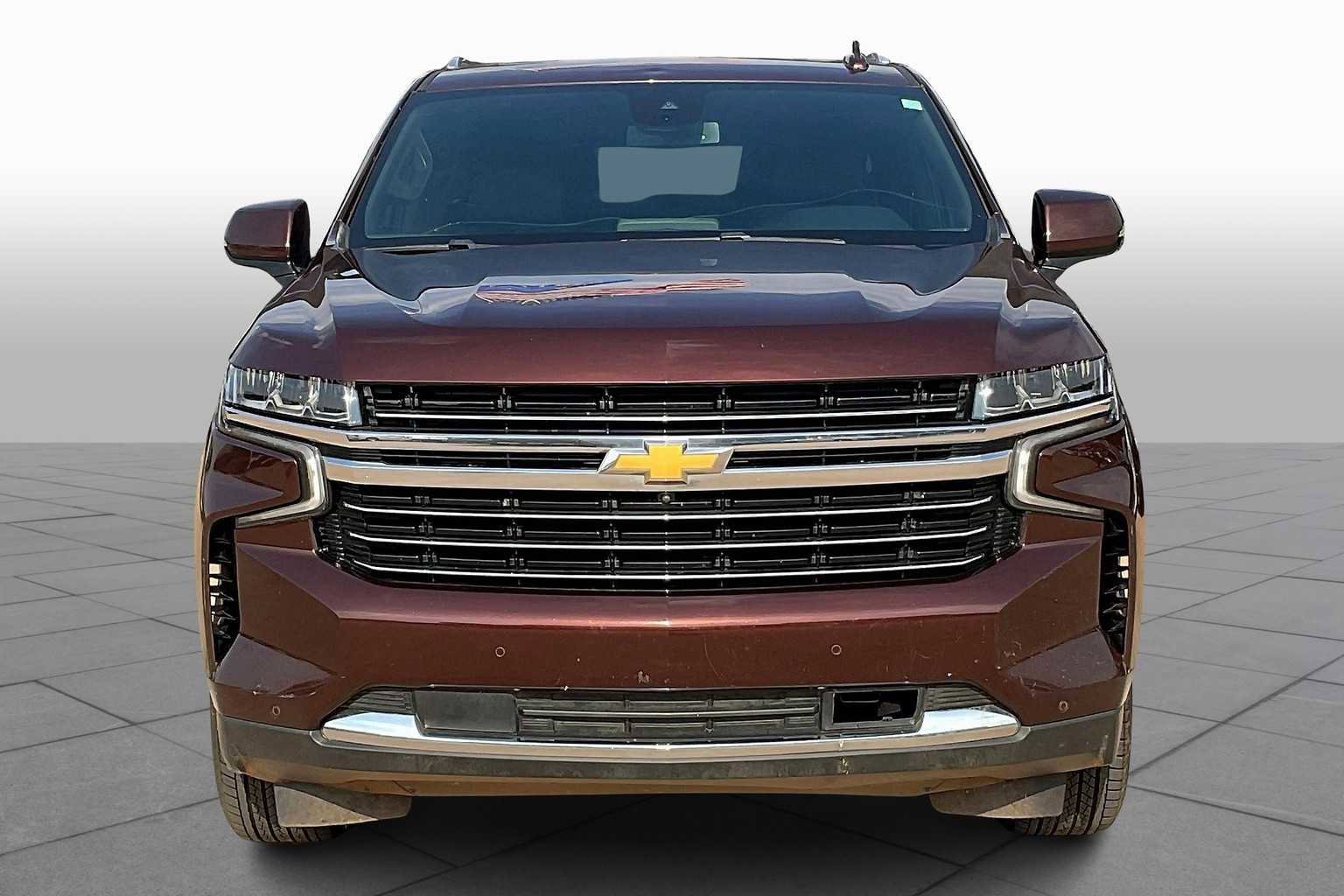 Used 2023 Chevrolet Suburban LT w/ LT Signature Package image 4