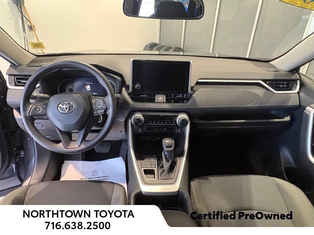 Used 2023 Toyota RAV4 LE AWD/4WD image 19