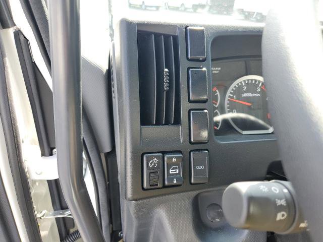 New 2024 Chevrolet Low Cab Forward 7500XD RWD image 21