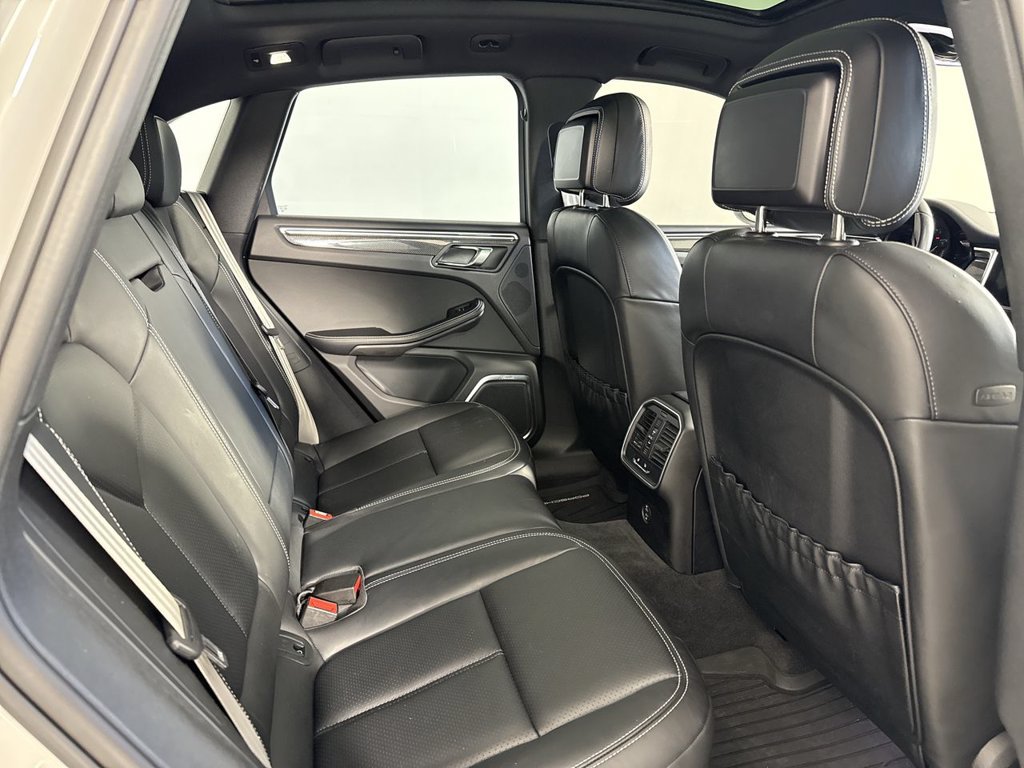 Certified 2024 Porsche Macan GTS AWD/4WD image 24