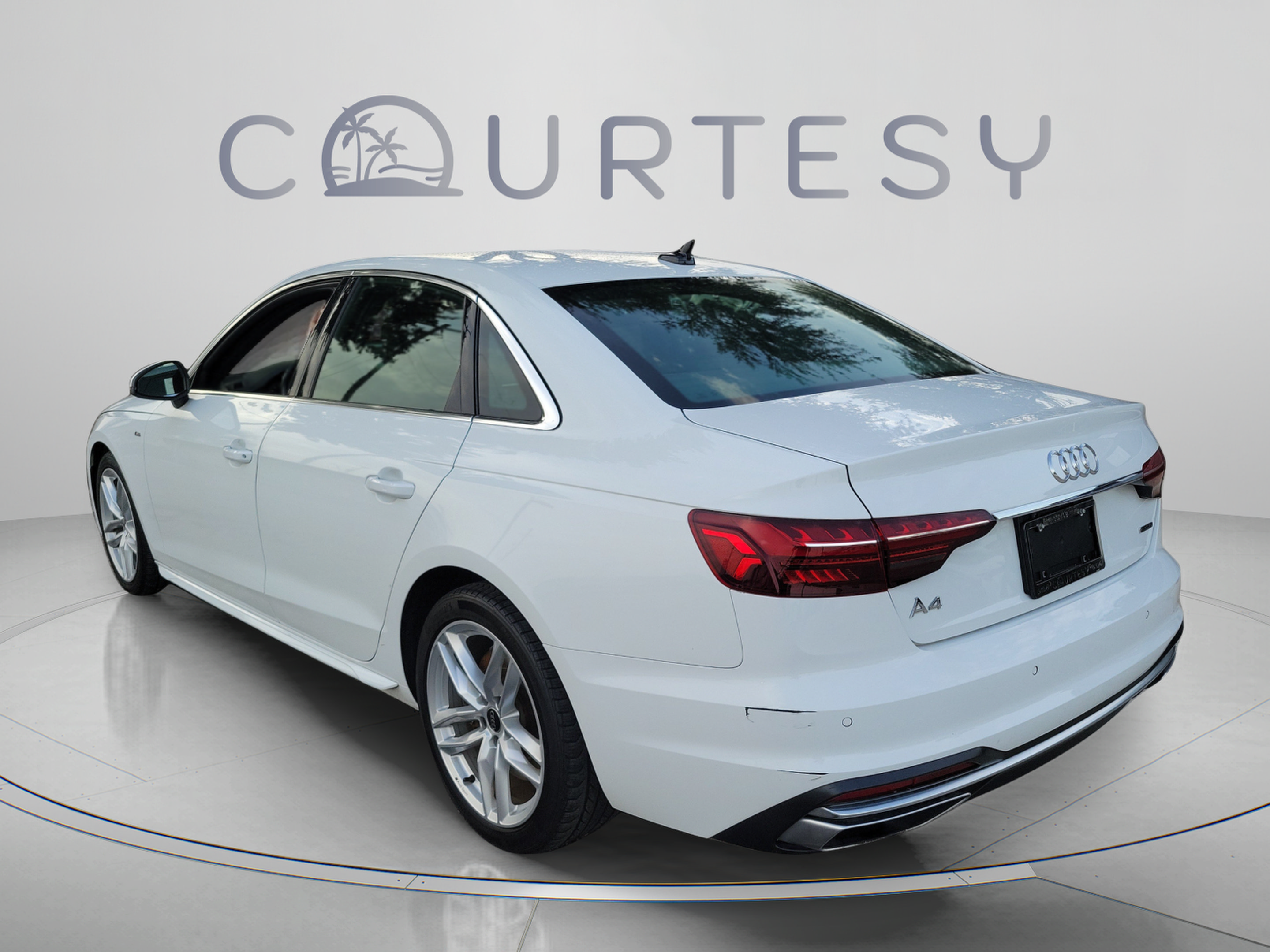 Used 2024 Audi A4 2.0T Premium Plus AWD/4WD image 2