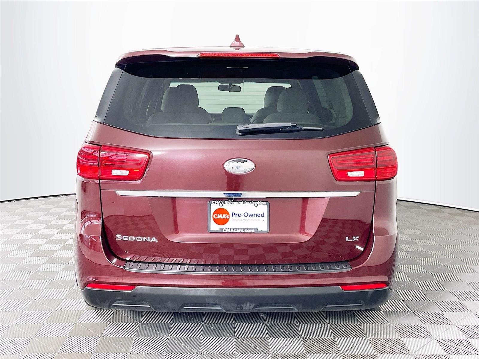 Used 2019 Kia Sedona LX FWD image 7