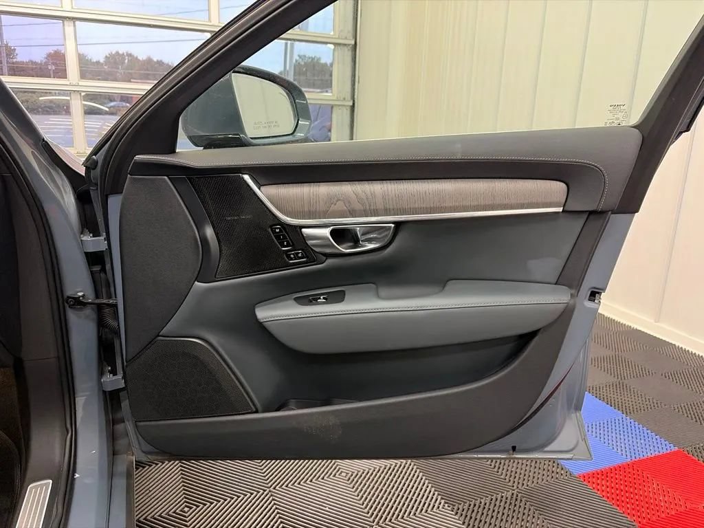 Used 2021 Volvo S90 T6 Inscription AWD/4WD image 19