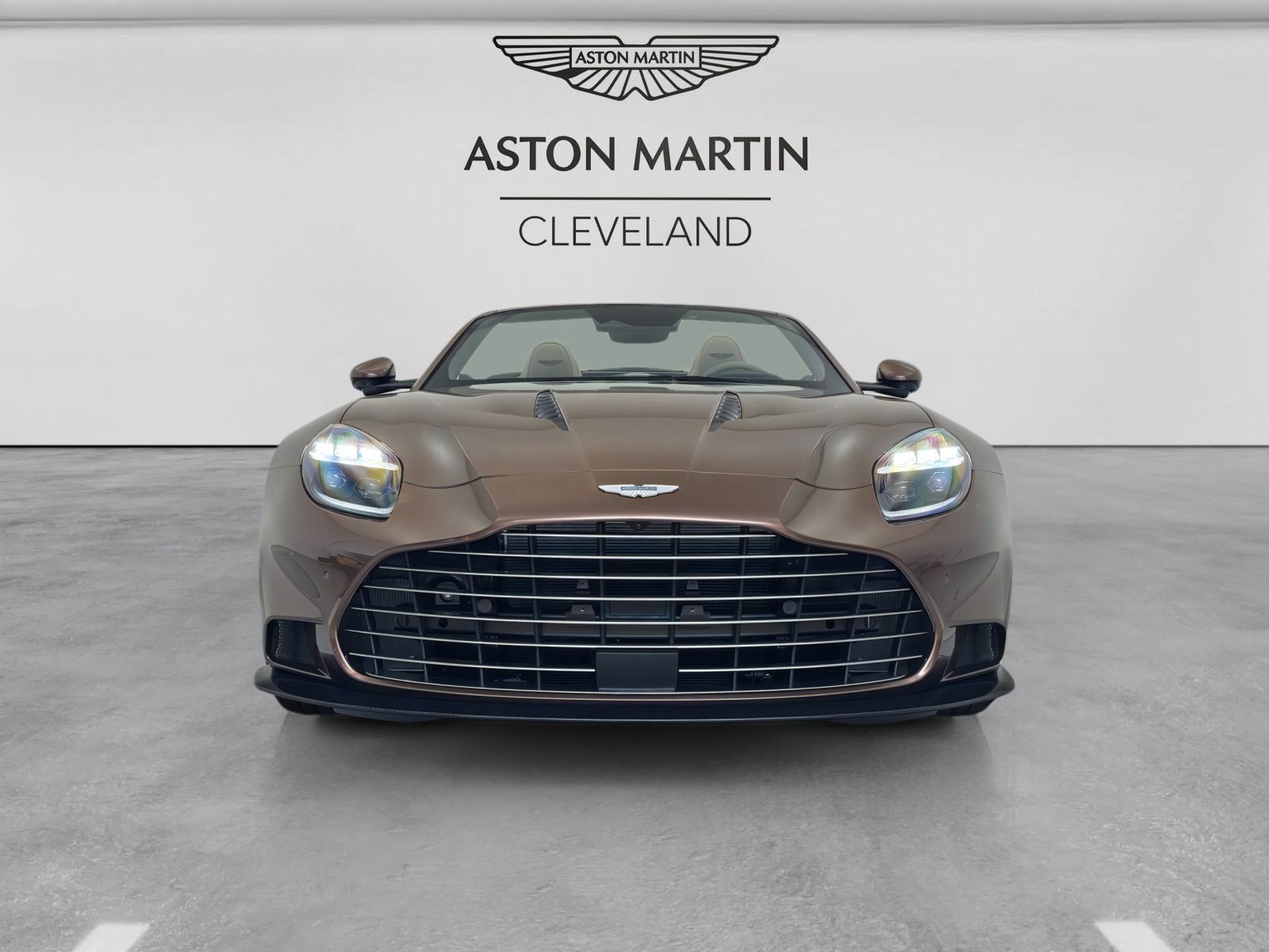 New 2026 Aston Martin Vanquish Convertible RWD image 36