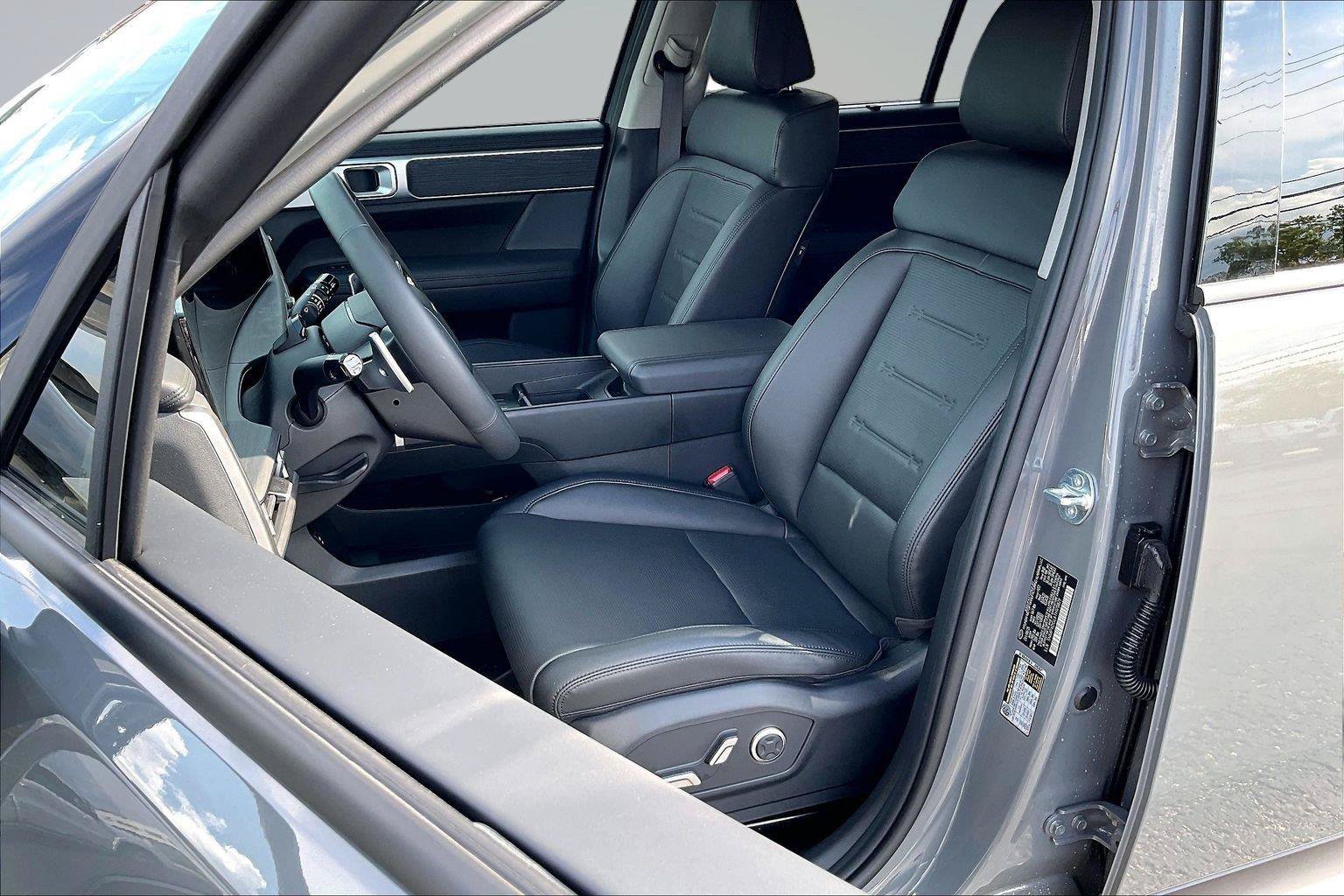 Used 2026 Hyundai Santa Fe Limited AWD/4WD image 25