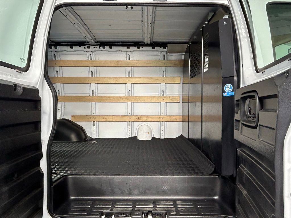 Used 2024 GMC Savana 2500 w/ Driver Convenience Package image 11