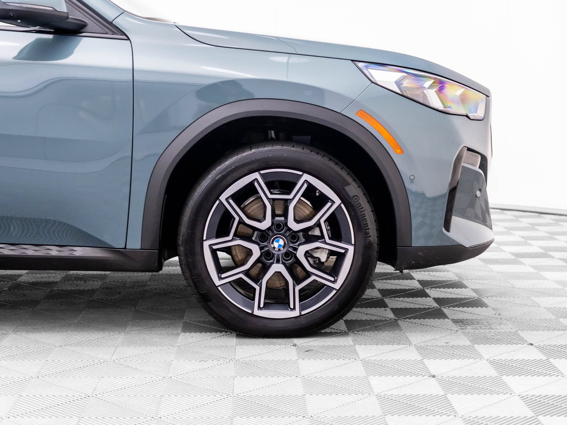 Certified 2025 BMW X2 xDrive28i AWD/4WD image 28