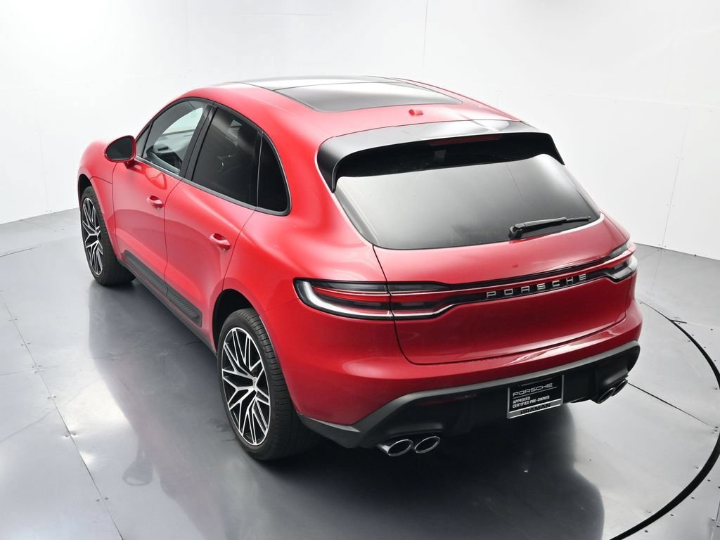 Certified 2025 Porsche Macan AWD/4WD image 37