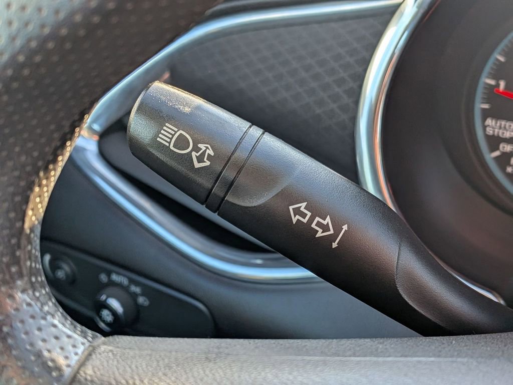 Used 2020 Chevrolet Malibu LT image 22