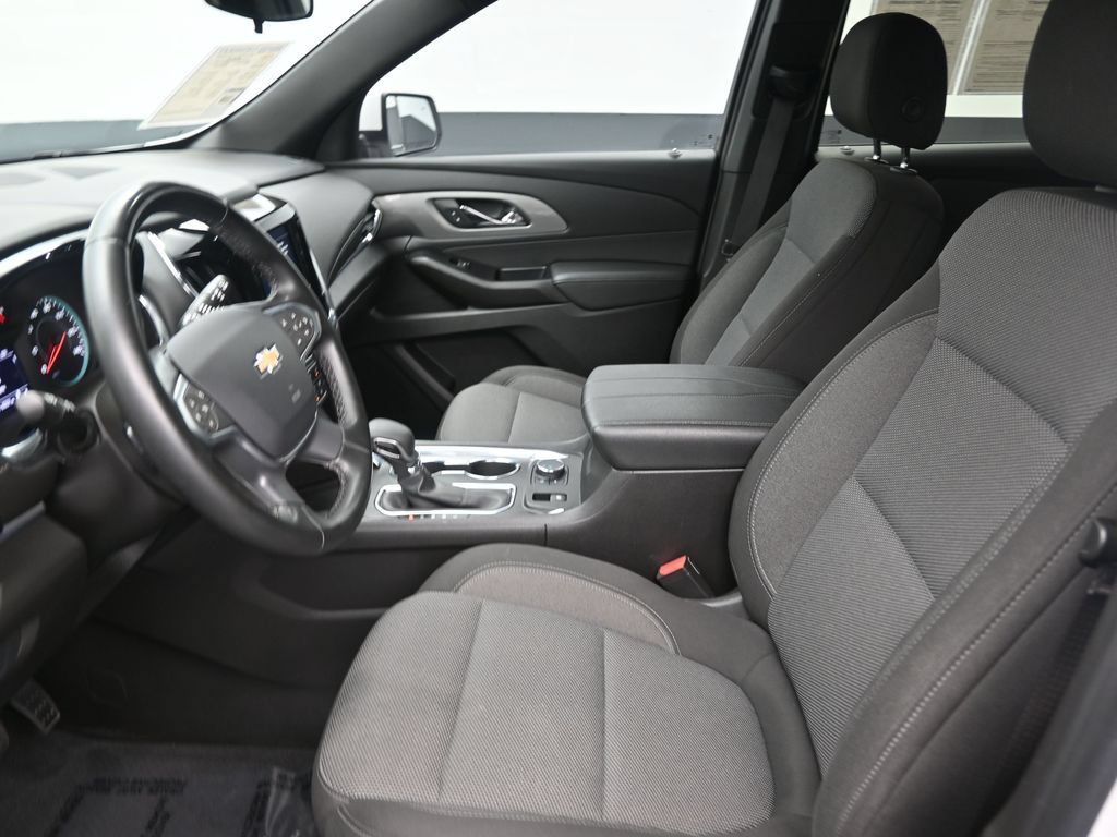 Used 2023 Chevrolet Traverse LT FWD image 11