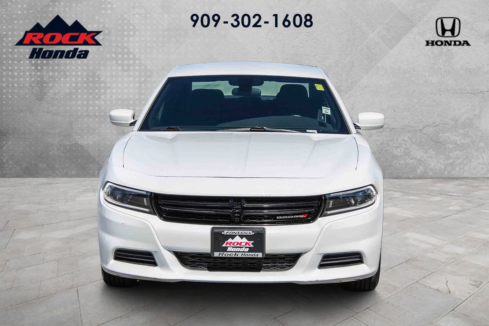 Used 2022 Dodge Charger SXT image 2