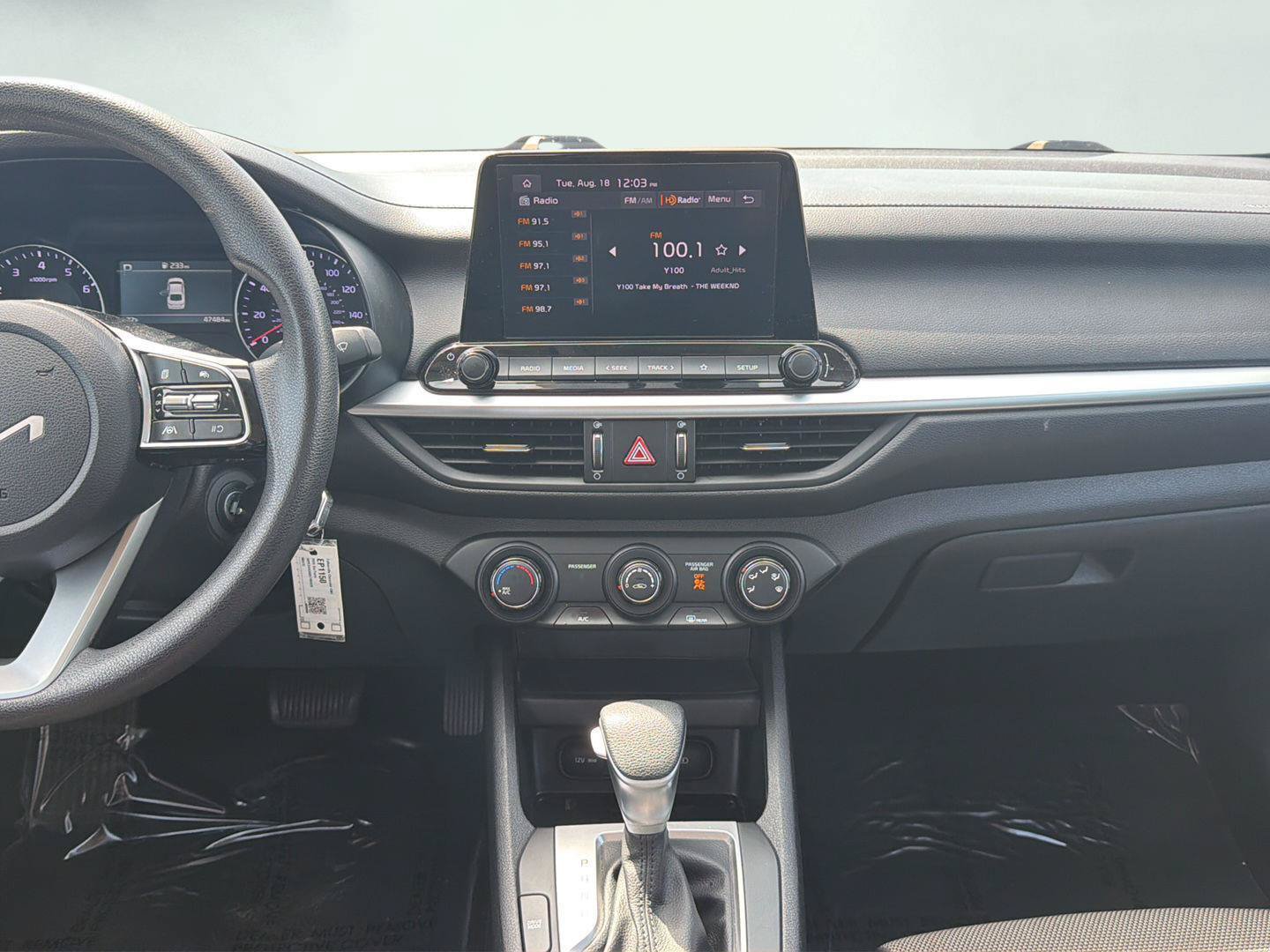 Used 2024 Kia Forte LXS w/ LXS Technology Package FWD image 4