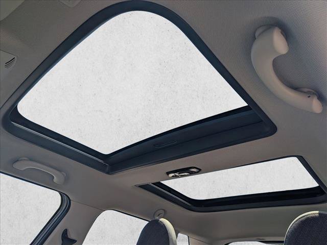 Certified 2025 MINI Cooper 4-Door Hardtop FWD image 16