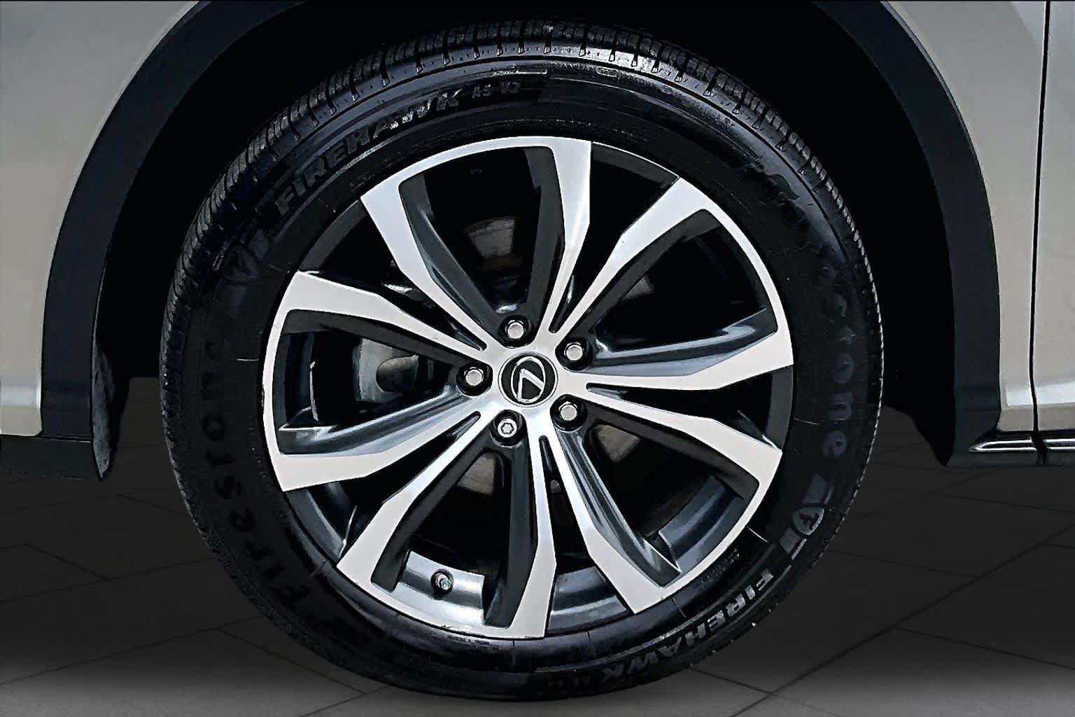 Used 2018 Lexus RX 450h AWD w/ Premium Package image 11