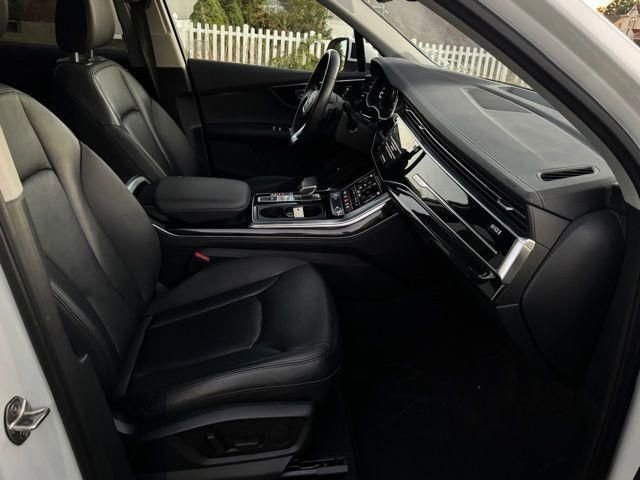 Used 2023 Audi Q7 3.0T Premium Plus image 23
