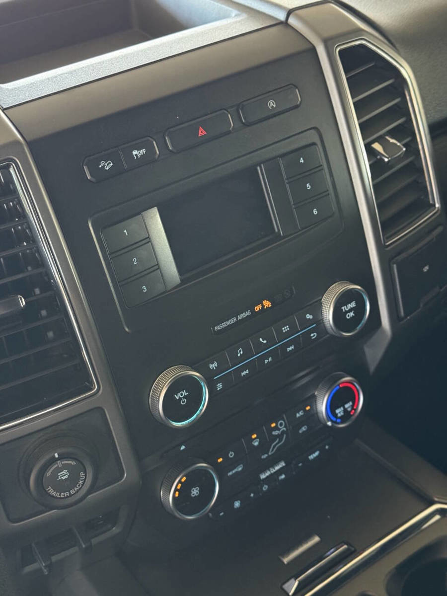 Used 2018 Ford Expedition Max XLT image 6