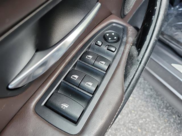 Used 2016 BMW M4 Convertible RWD image 6