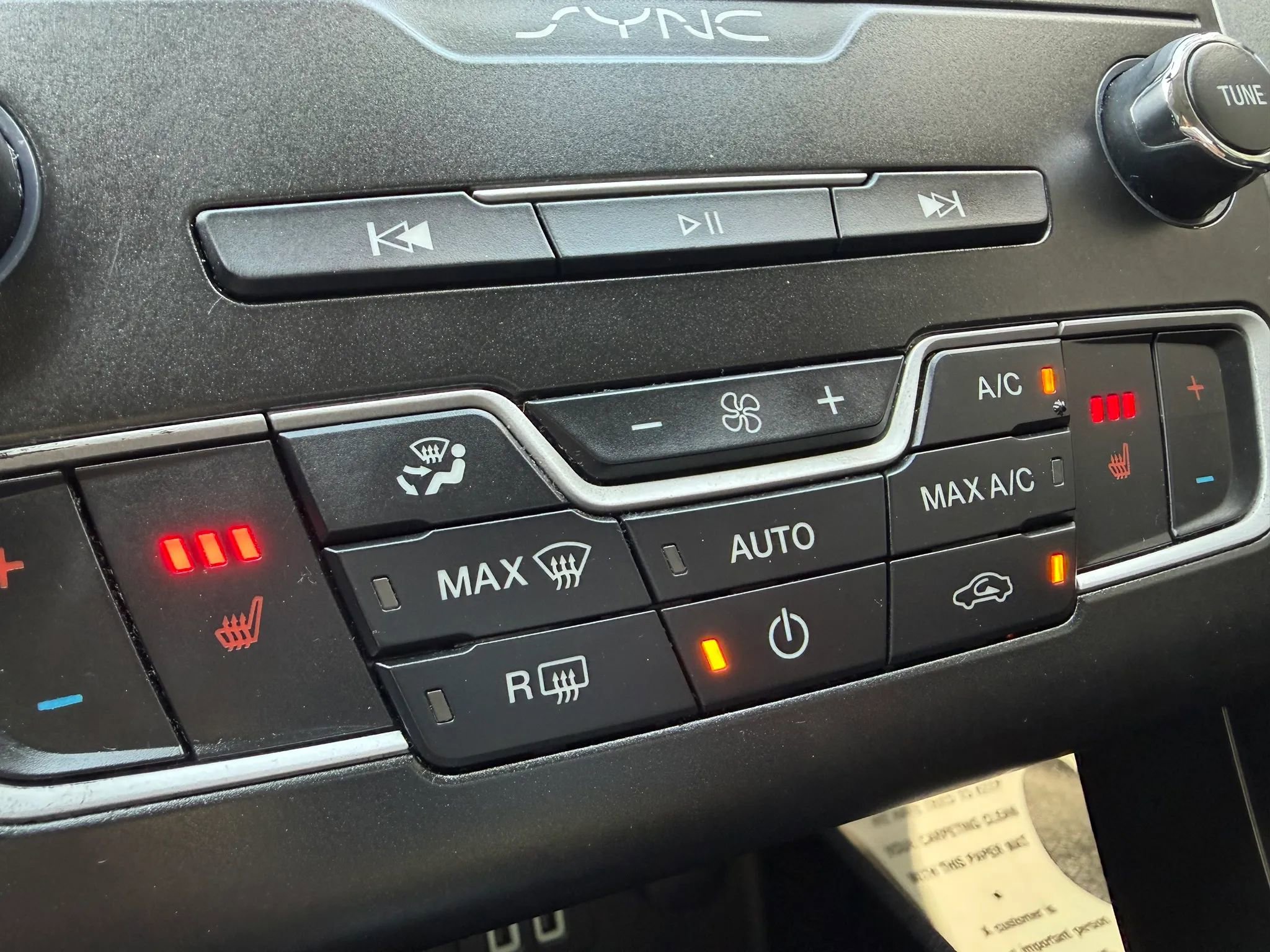 Used 2020 Ford Fusion SEL FWD image 32