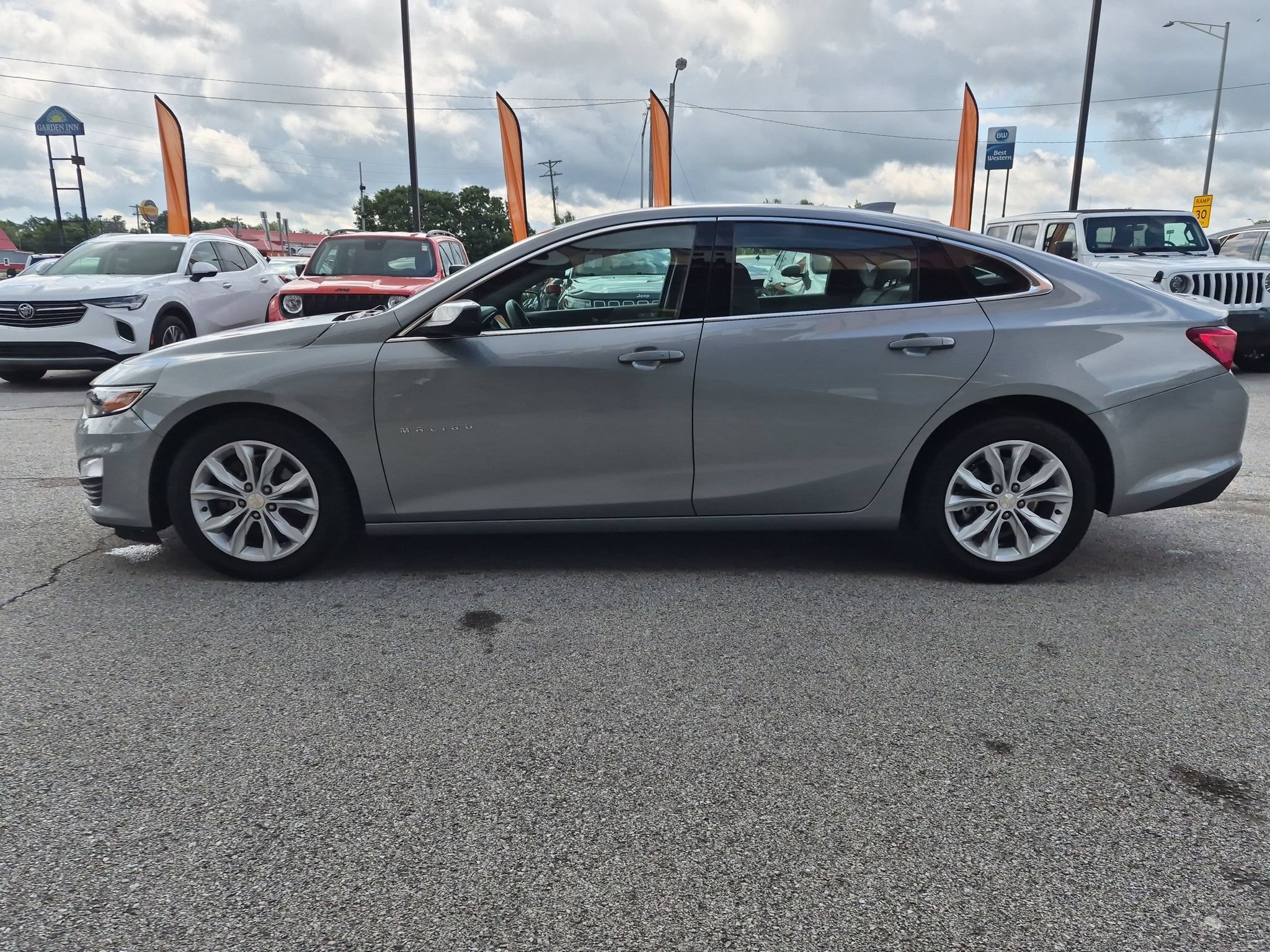 Used 2023 Chevrolet Malibu LT FWD image 7