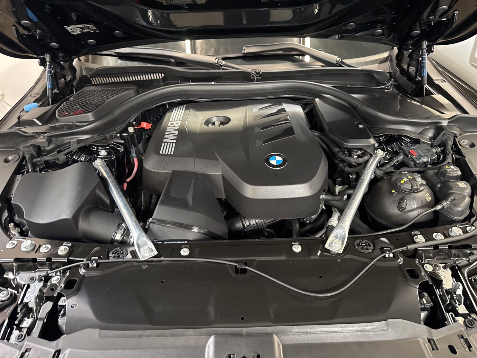 Used 2025 BMW 530i image 31