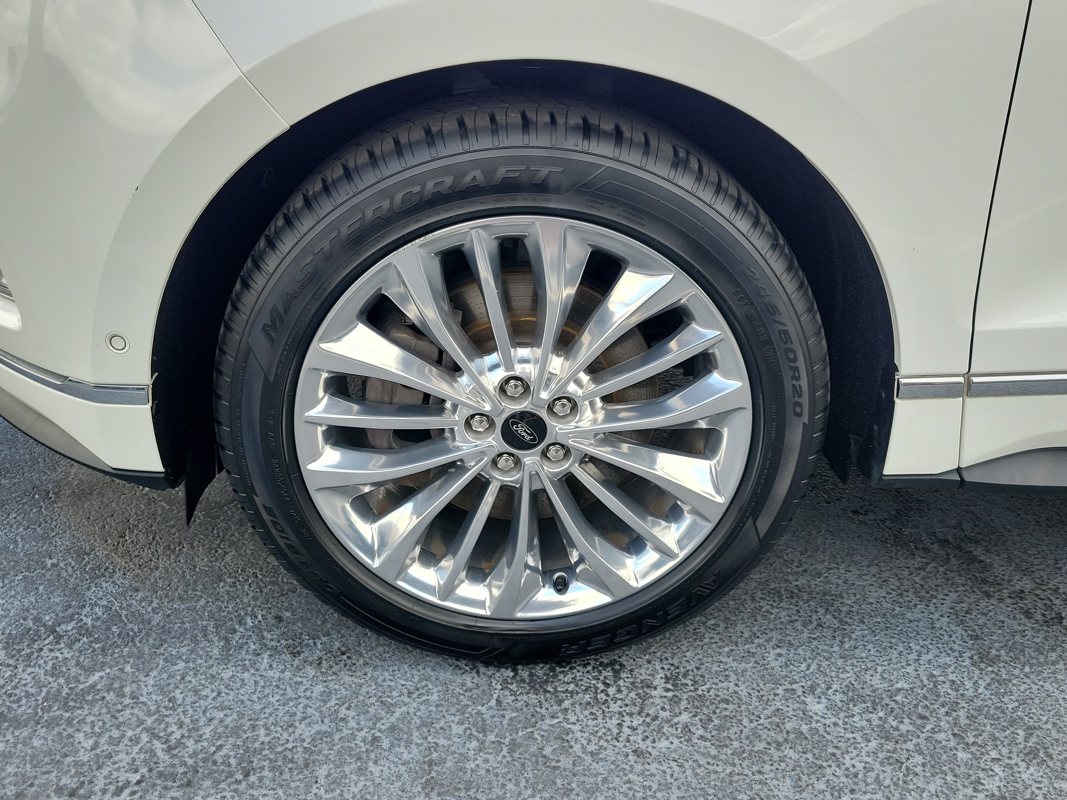 Certified 2022 Ford Edge Titanium w/ Equipment Group 301A AWD/4WD image 5