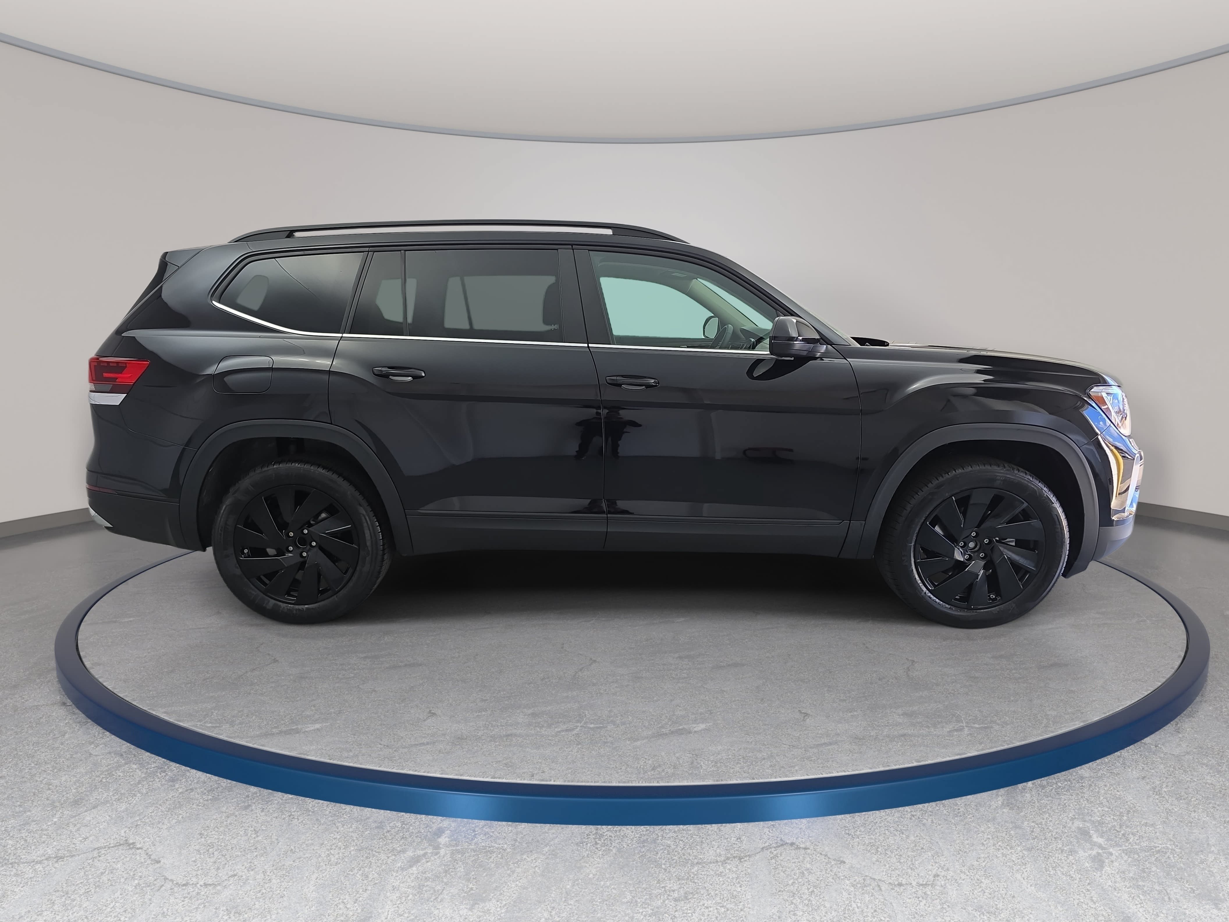 New 2026 Volkswagen Atlas SE FWD image 4