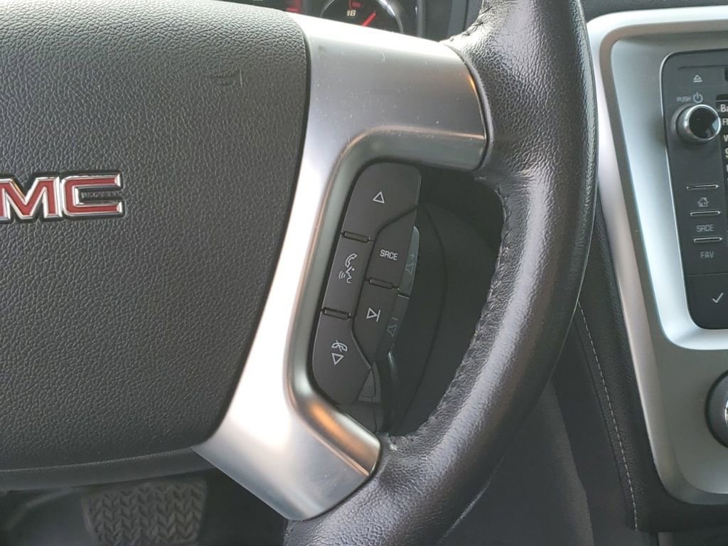 Used 2014 GMC Acadia SLE image 16
