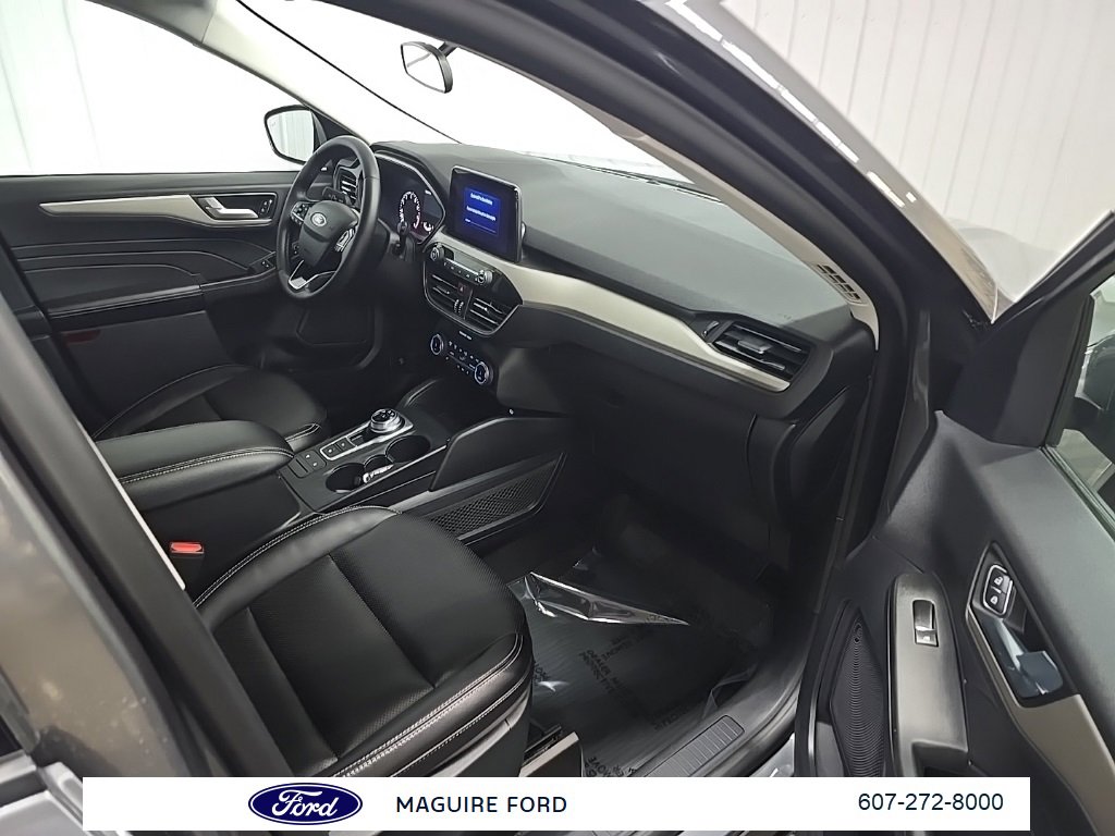 Used 2022 Ford Escape SEL image 19