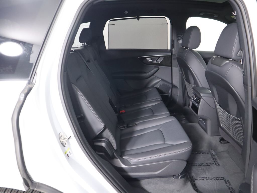 New 2025 Audi Q7 3.0T Premium Plus image 24
