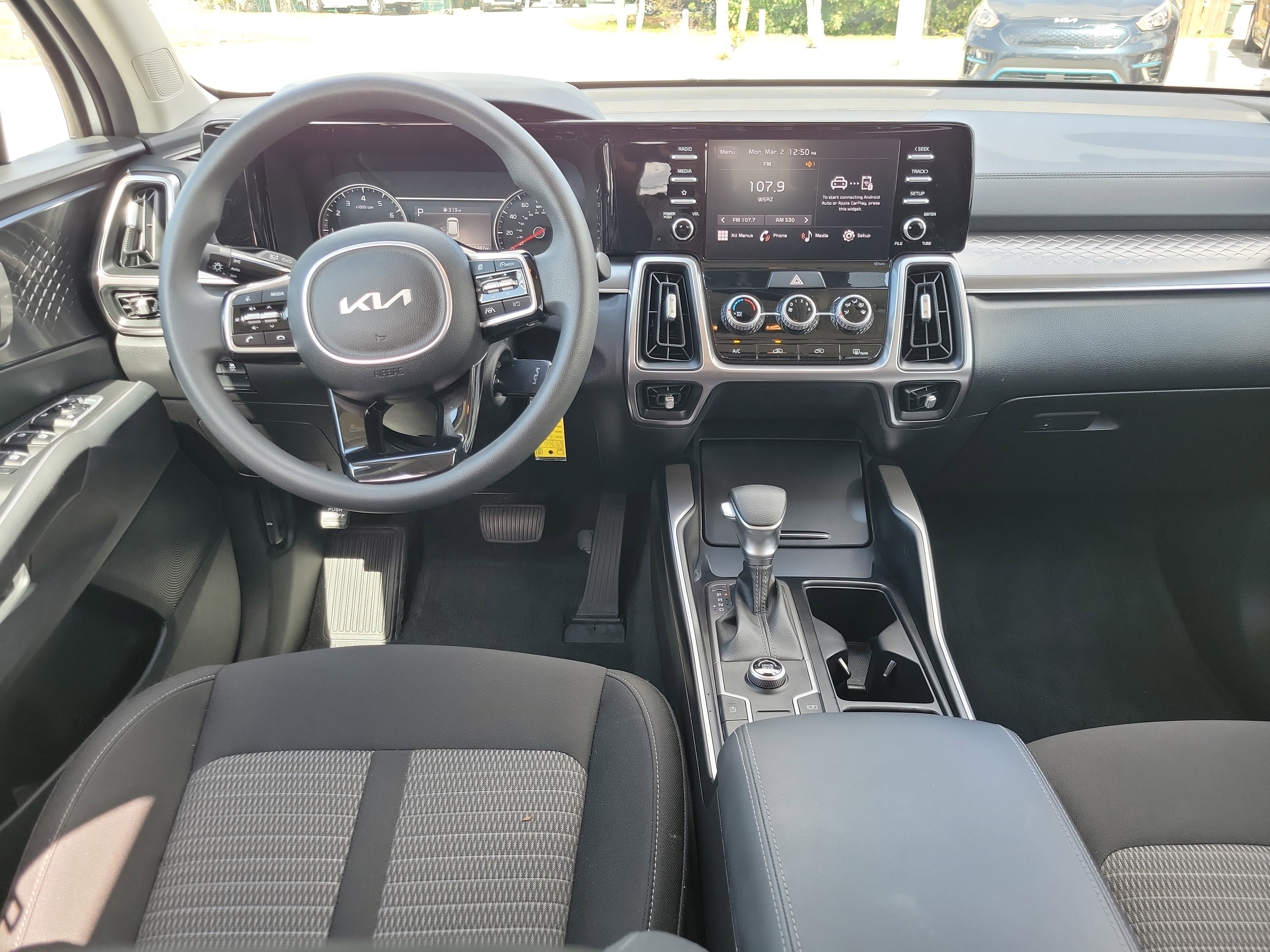 Certified 2023 Kia Sorento LX image 13