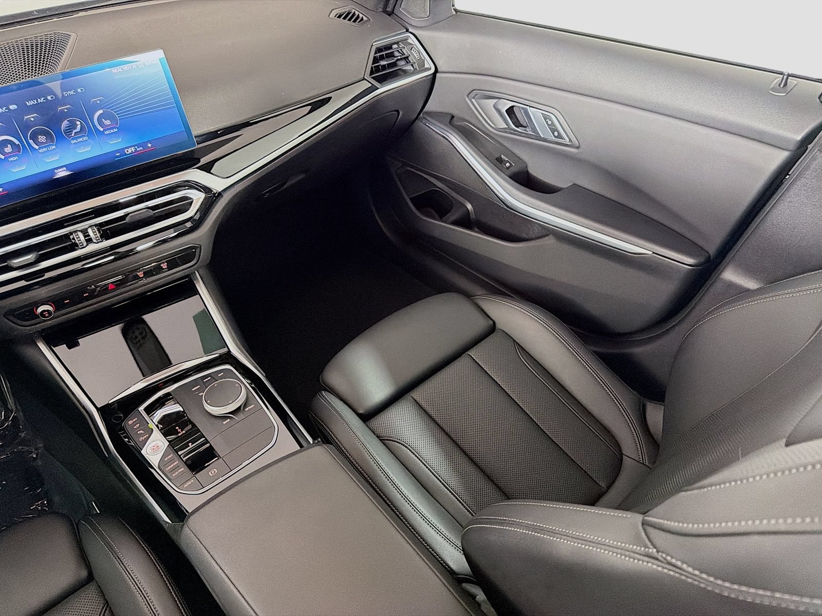 Certified 2023 BMW 330i Sedan w/ Premium Package RWD image 24