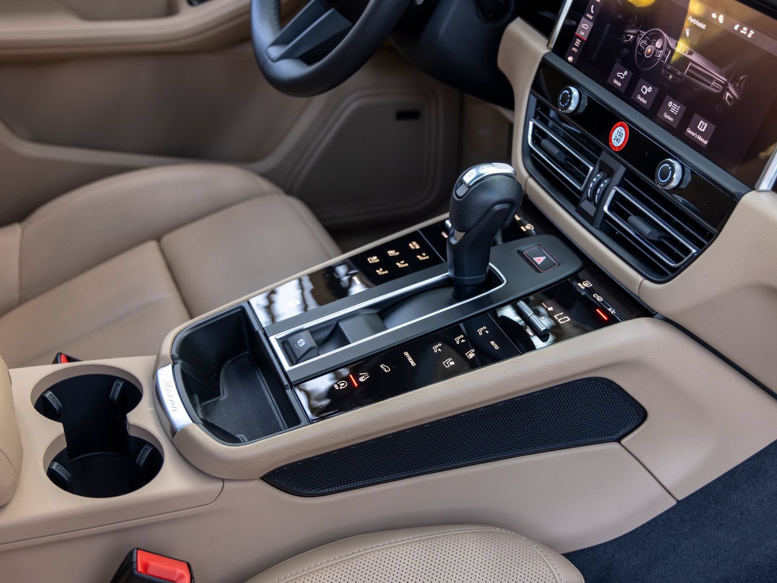 Certified 2026 Porsche Macan AWD/4WD image 55