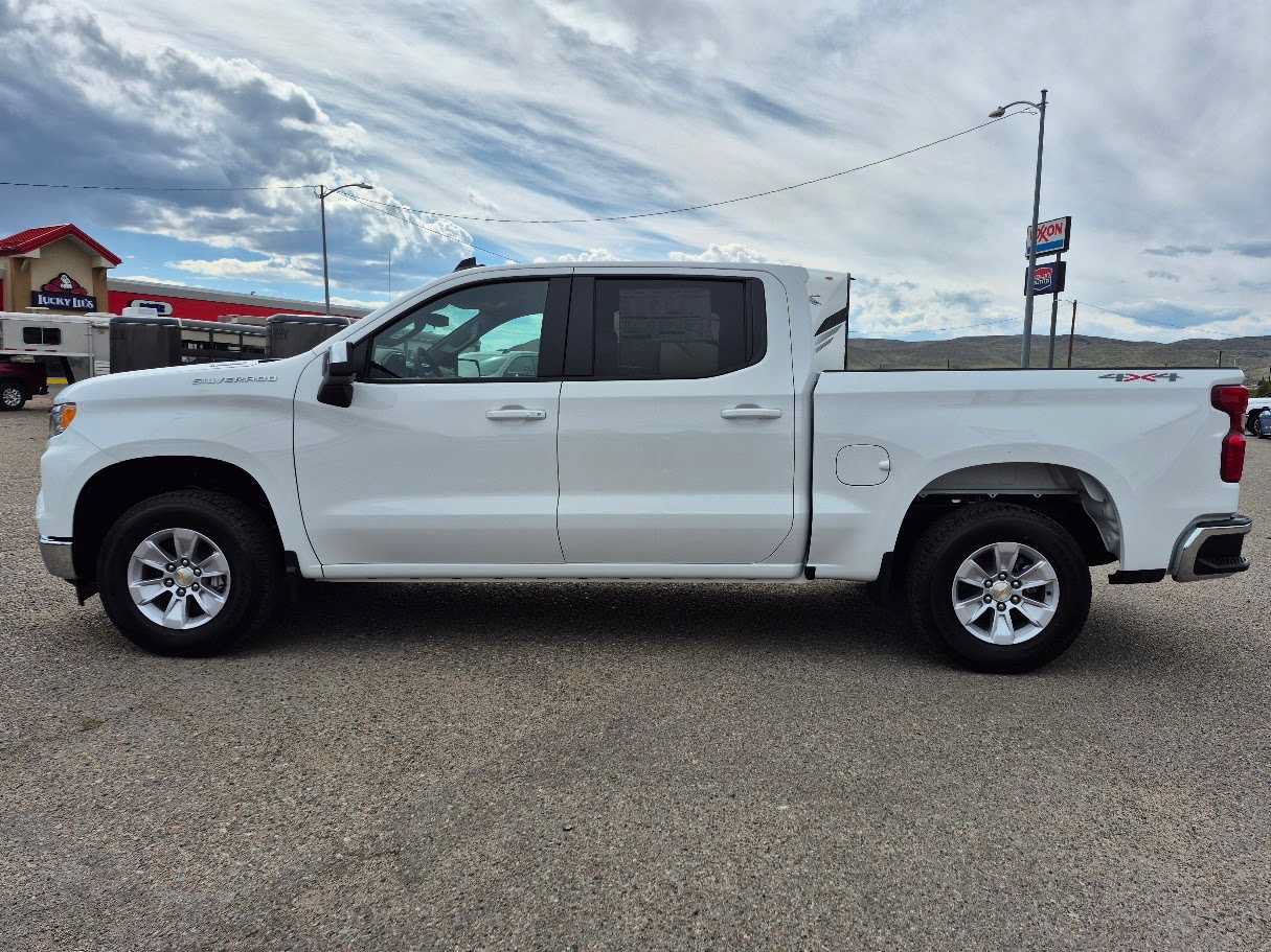 New 2026 Chevrolet Silverado 1500 LT w/ Leather Package AWD/4WD image 9