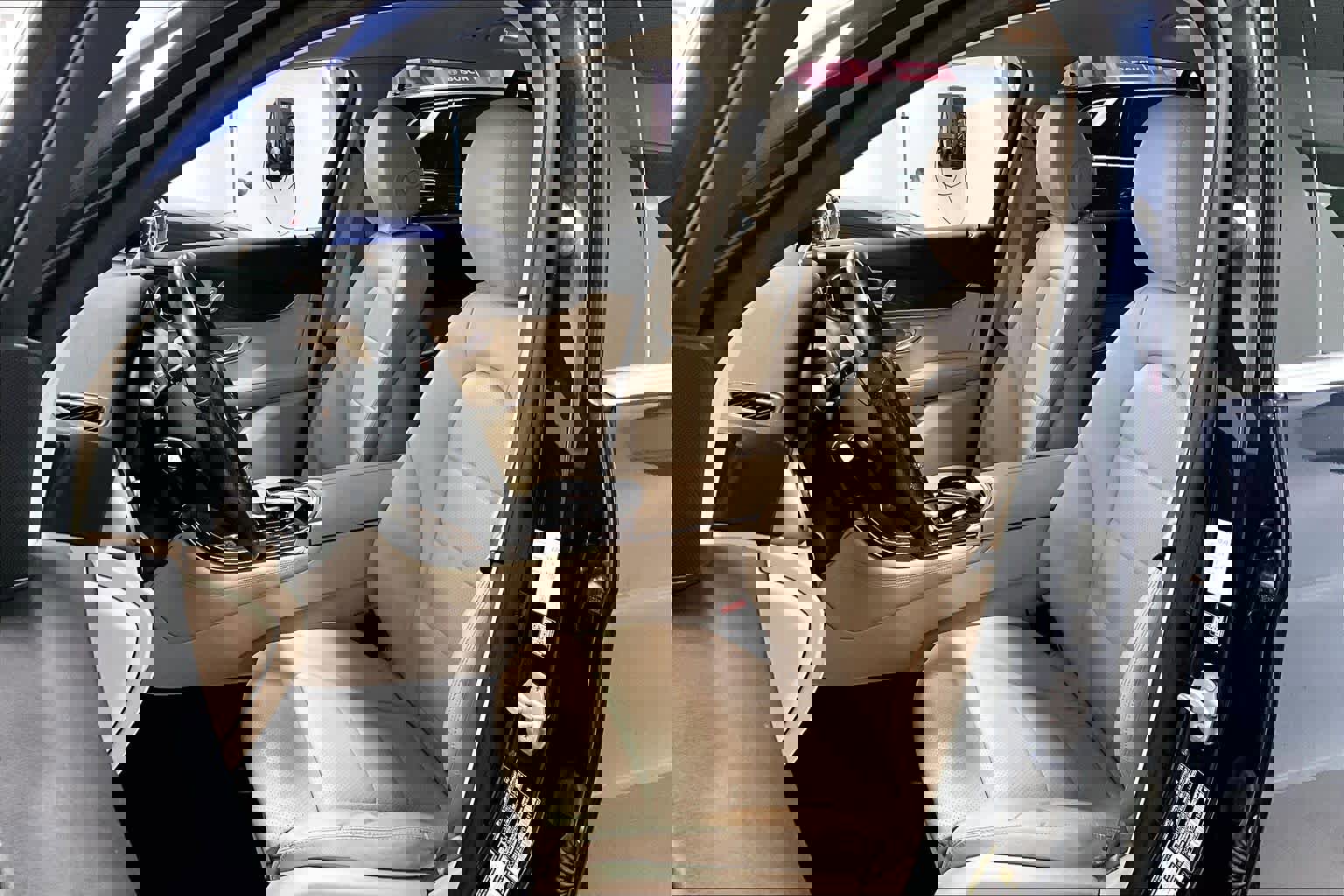 Used 2016 Mercedes-Benz GLC 300 4MATIC image 10