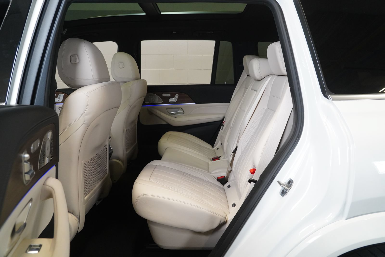 New 2026 Mercedes-Benz GLS 63 AMG 4MATIC image 16