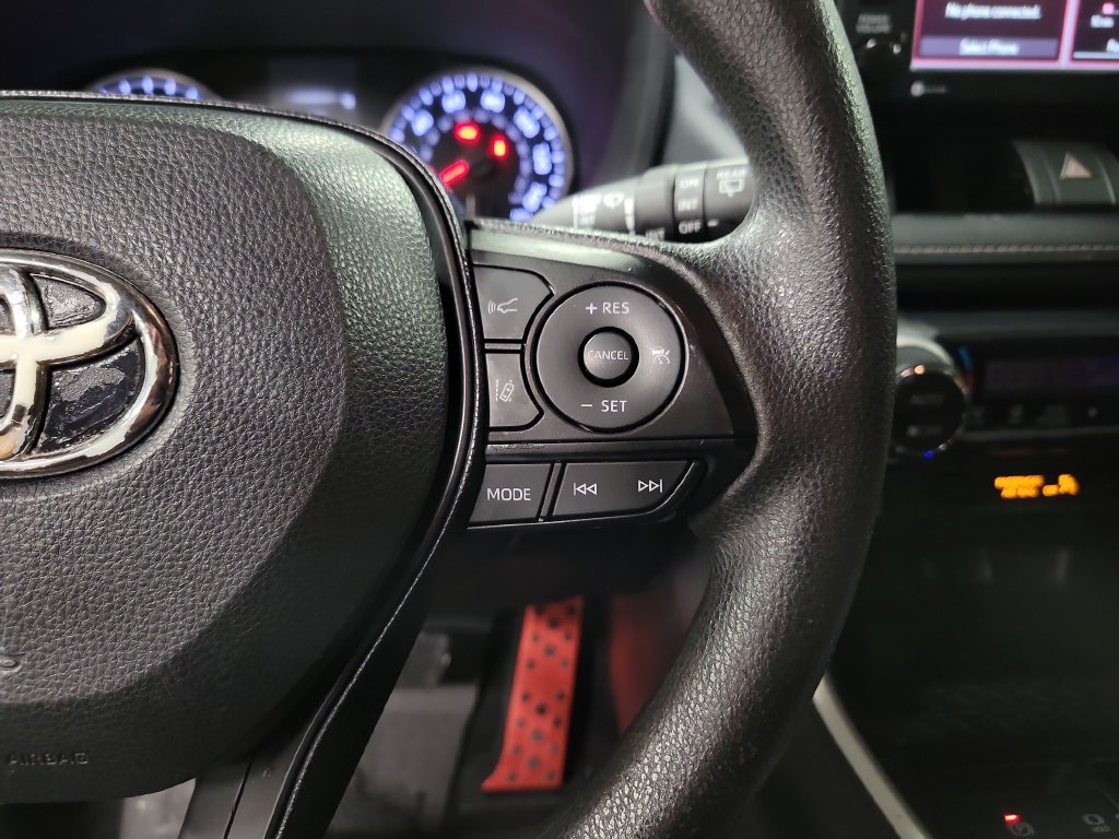 Used 2021 Toyota RAV4 XLE FWD image 24