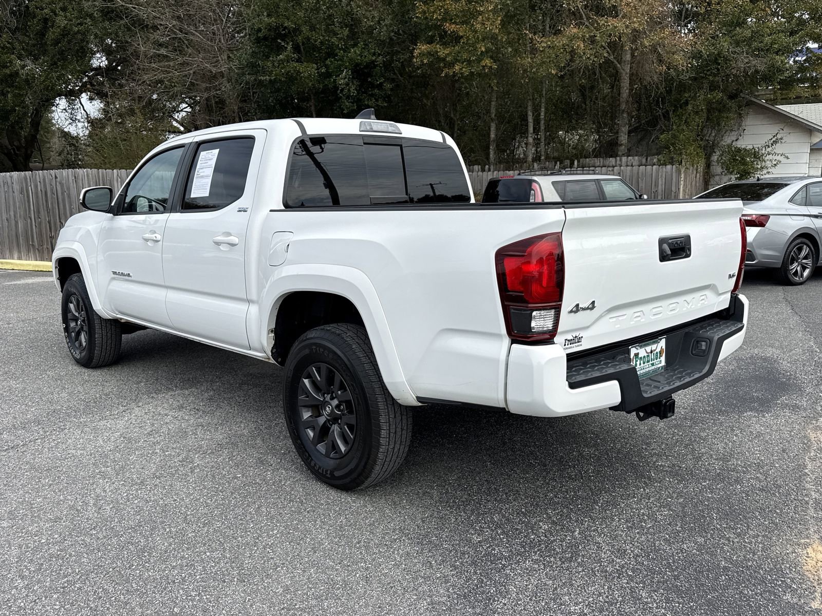 Used 2023 Toyota Tacoma SR5 w/ Technology Package AWD/4WD image 3