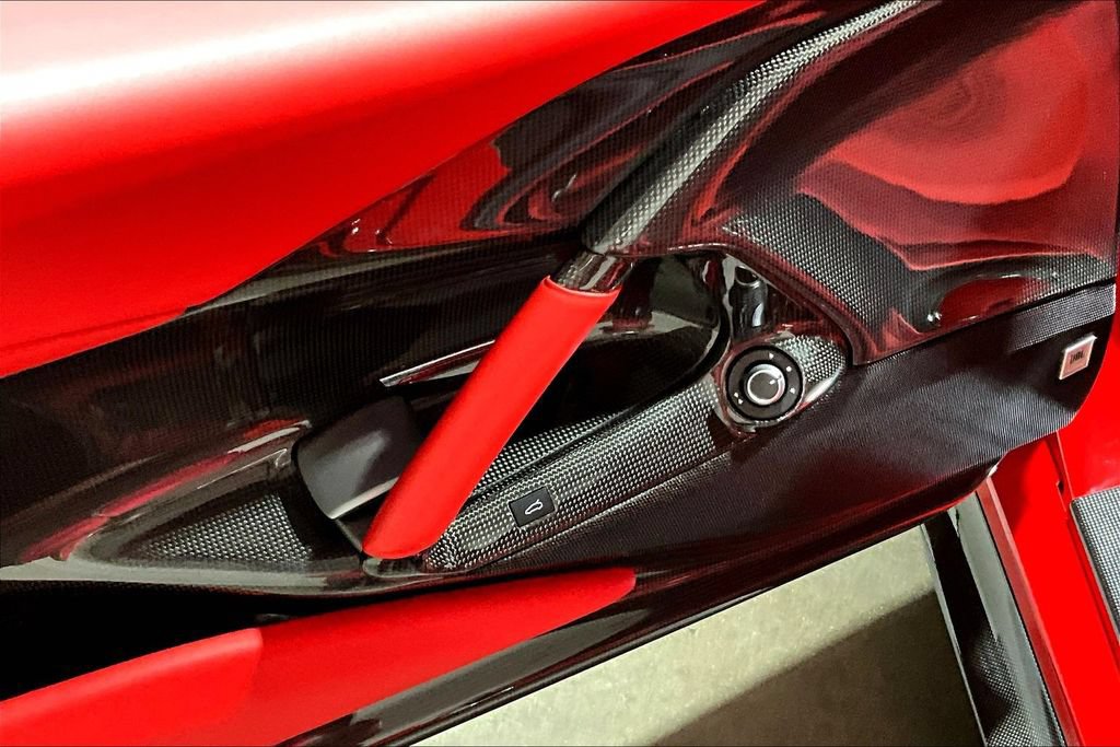 Used 2022 Ferrari 812 Competizione RWD image 30