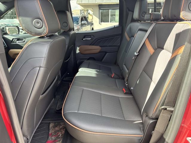 Used 2025 GMC Canyon AT4 w/ AT4 Premium Package image 15