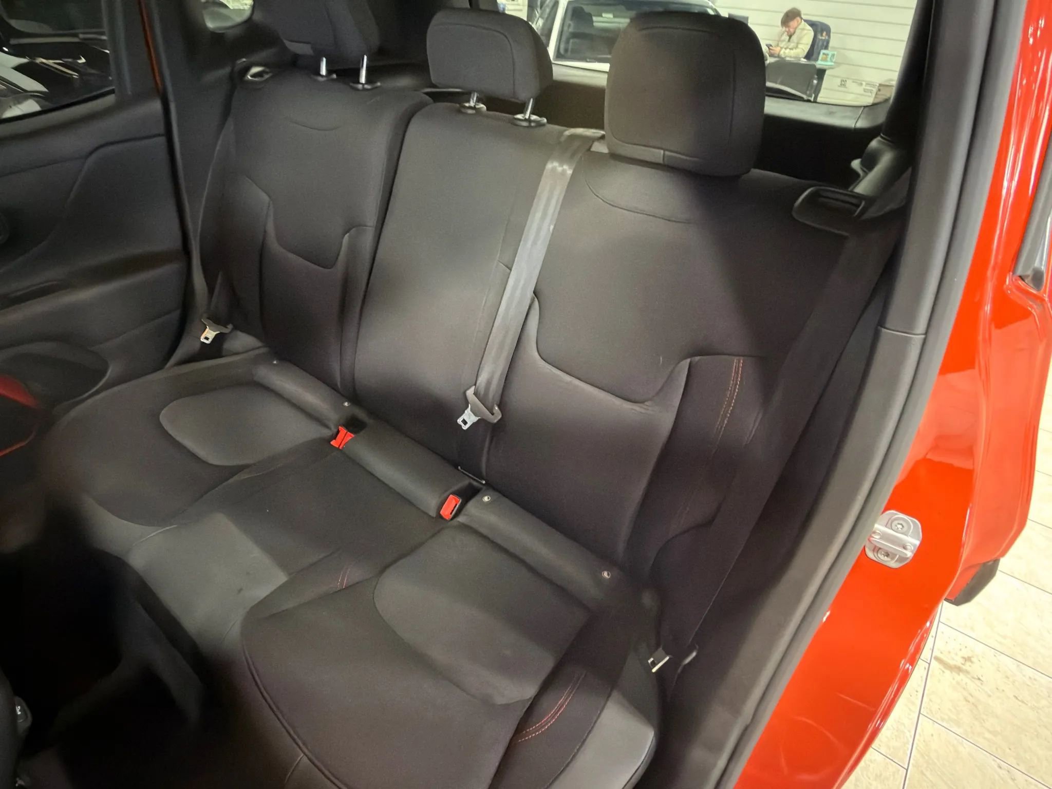 Used 2019 Jeep Renegade Trailhawk AWD/4WD image 29