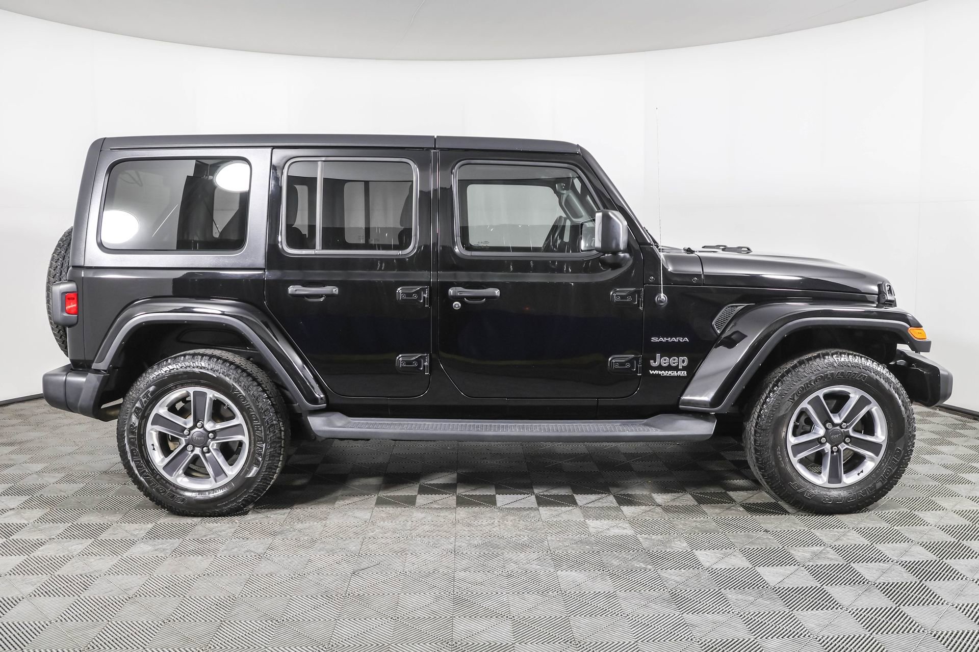 Used 2020 Jeep Wrangler Unlimited Sahara image 8