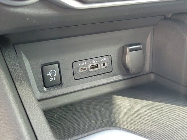 Used 2025 Nissan Sentra SV image 26