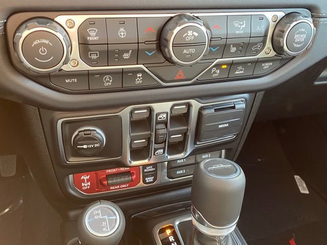 New 2026 Jeep Gladiator Rubicon w/ Safety Group AWD/4WD image 21
