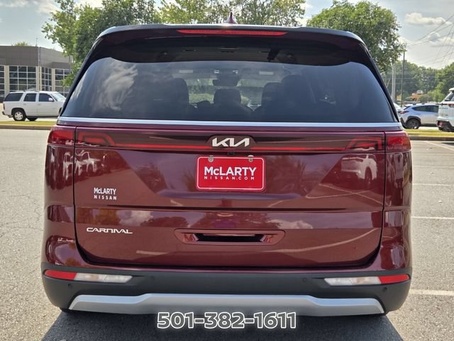 Used 2023 Kia Carnival LX FWD image 6