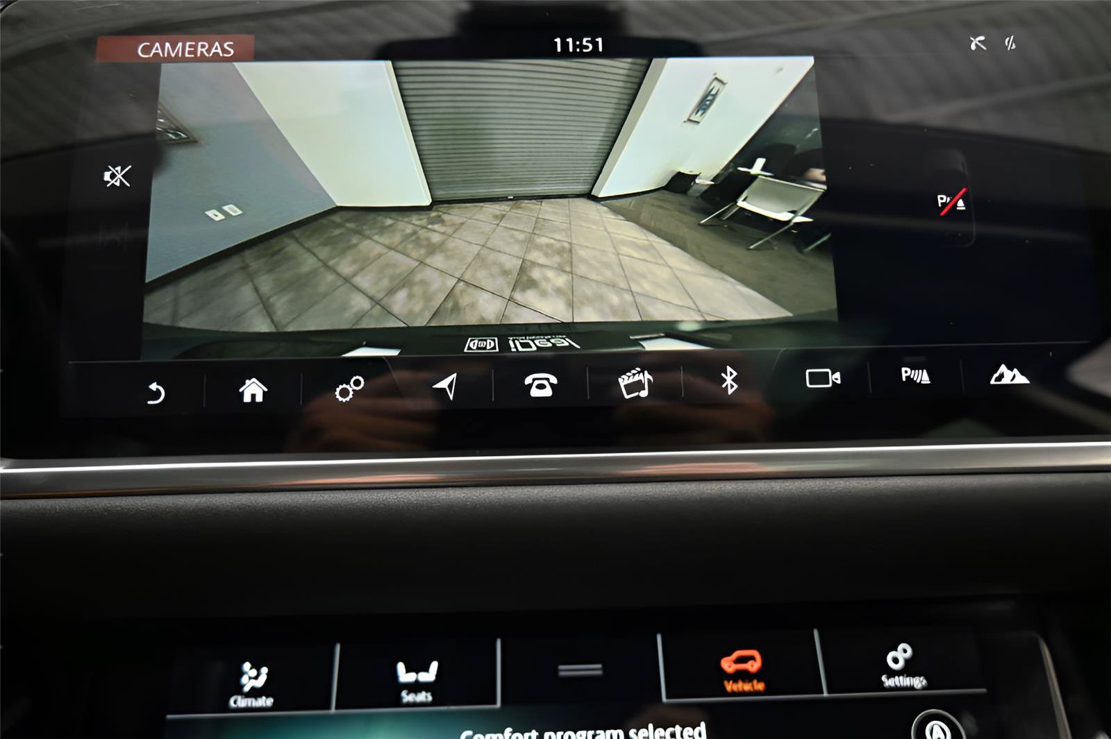Used 2020 Land Rover Range Rover Evoque S AWD/4WD image 28
