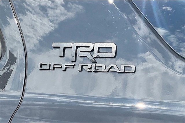 Used 2025 Toyota 4Runner TRD Off-Road image 8