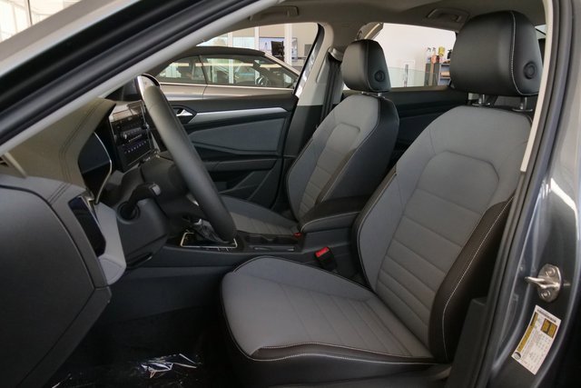 New 2026 Volkswagen Jetta SE image 10